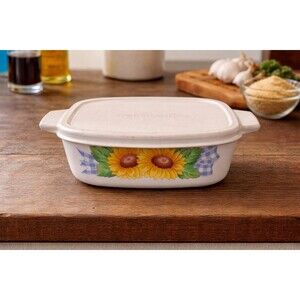 Vintage CorningWare Sunflower Casserole Dish w Plastic Lid USA